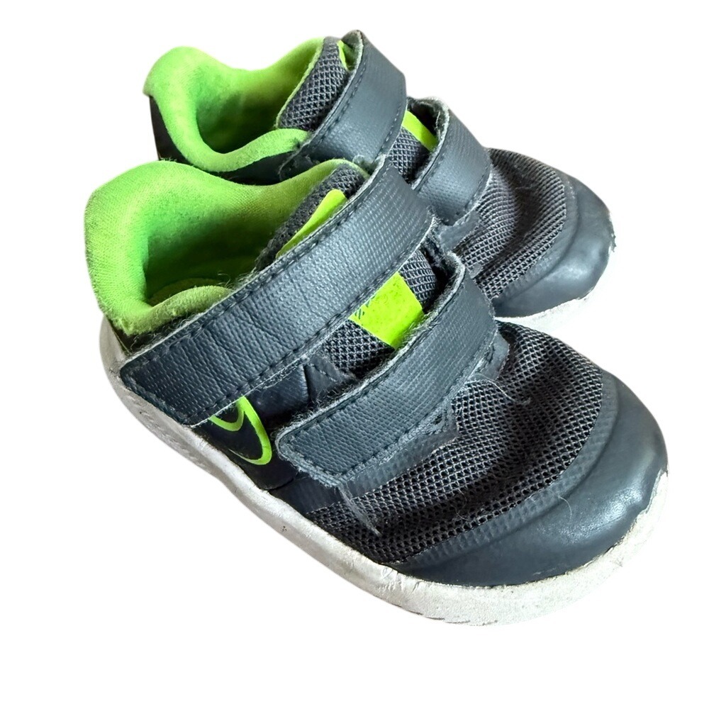 Nike Star Runner 2 Toddler Sneakers Grey Neon‎ Green Velcro AT1803-004 Size 5C